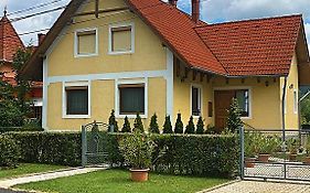 Petra Apartmanház